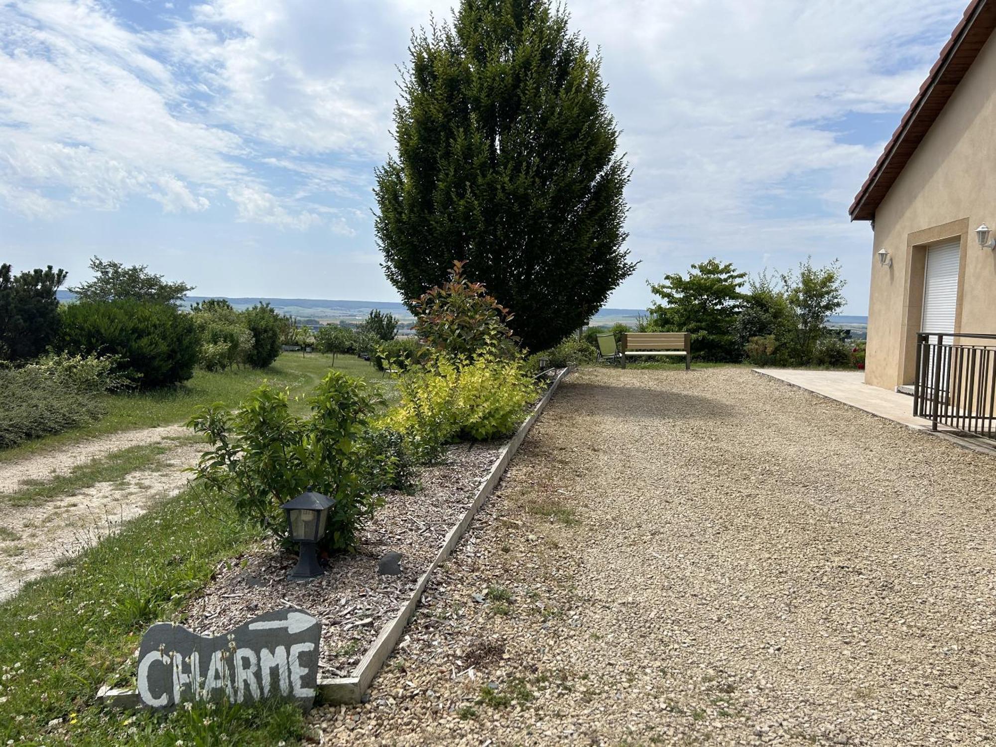 Le Charme Villa Cernay-les-Reims Exteriör bild