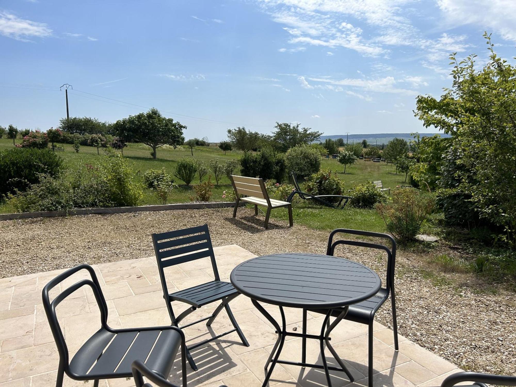 Le Charme Villa Cernay-les-Reims Exteriör bild