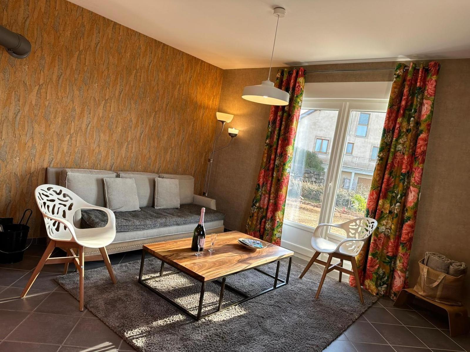 Le Charme Villa Cernay-les-Reims Exteriör bild
